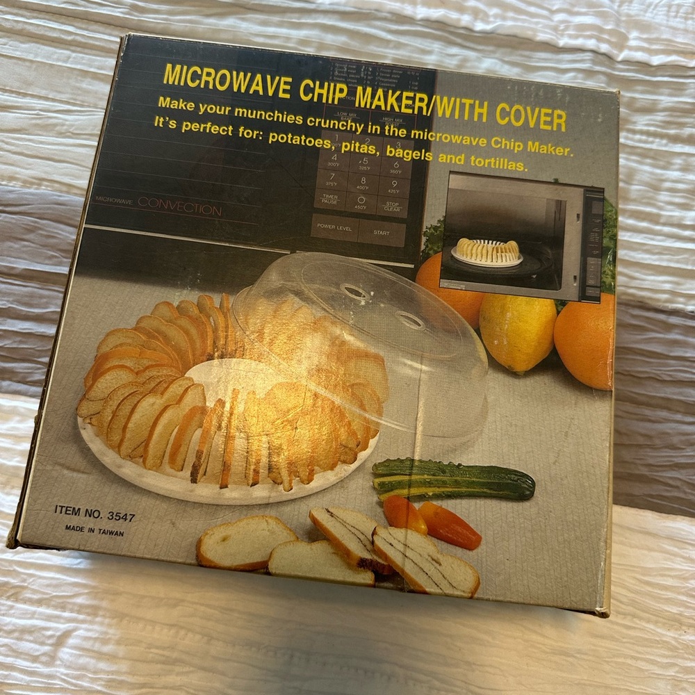 Microwave Chip Maker with Cover